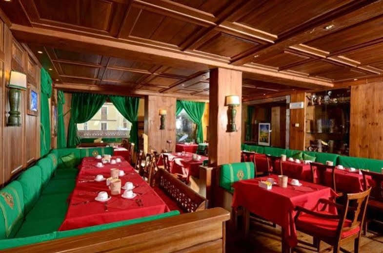 Hotel Punta Maquignaz 布勒伊-切尔维尼亚 外观 照片